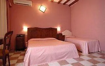 Hotel Villa Rosa Venice 2*,
