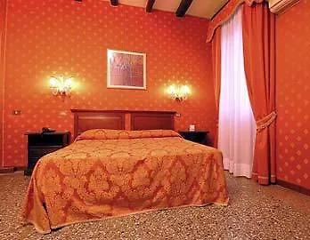 **  Hotel Villa Rosa Venice Italy