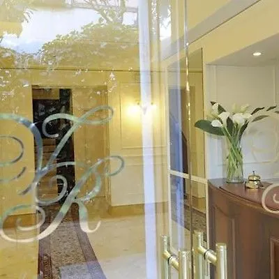Hotel Villa Rosa Velence 2*,